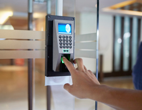 INSTALACIÓN DE CAMARAS DE SEGURIDAD